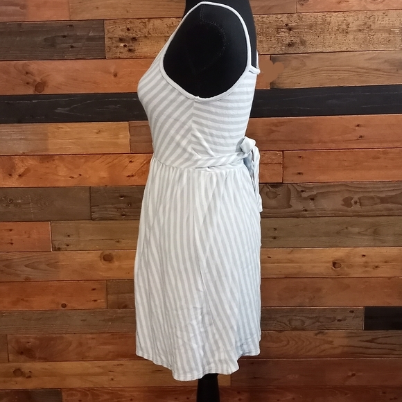 EUC Caution to the Wind striped dress - Medium - Picture 2 of 5